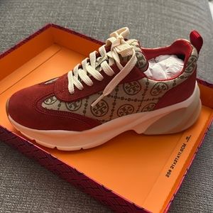 Brand new Tory Burch never worn